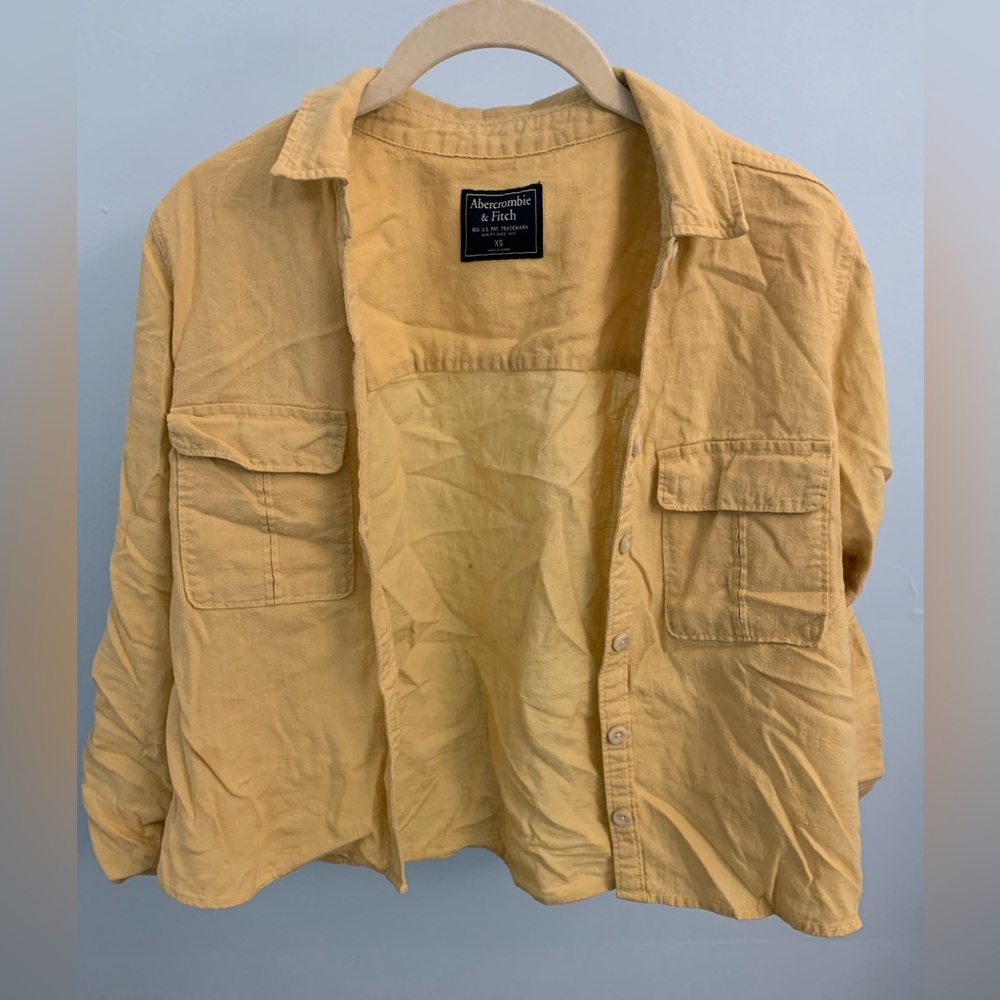 Abercrombie & Fitch Button Down Top